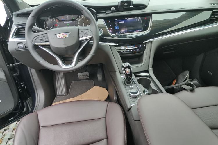 Used Cadillac XT6 2020 28T Seven-Seater Four-Wheel-Drive Leading Version Center Console
