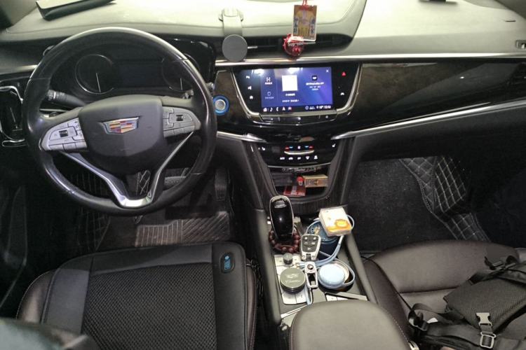 Used Cadillac XT6 2020 28T Six-Seater Luxury Version Center Console