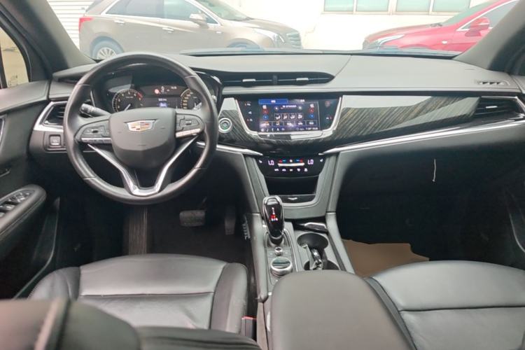 Used Cadillac XT6 2020 28T Six-Seater Four-Wheel-Drive Luxury Version Center Console
