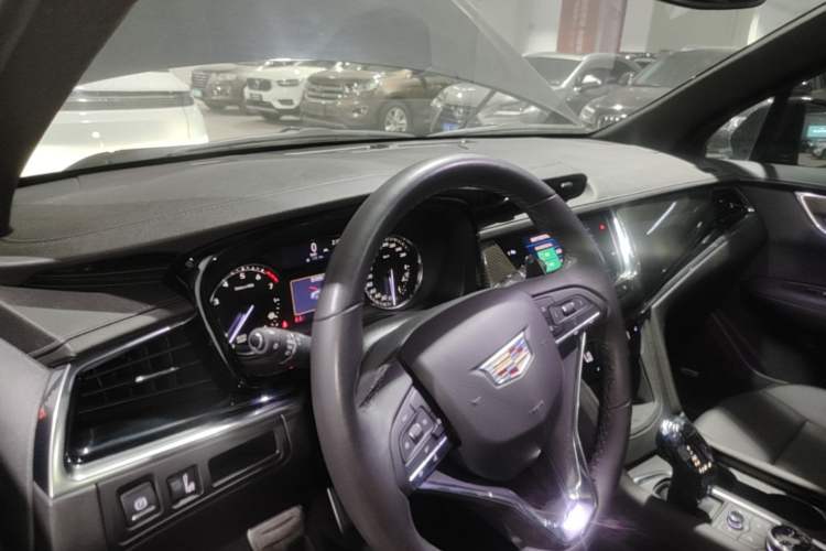 Used Cadillac XT6 2020 28T Six-Seater Luxury Version Center Console