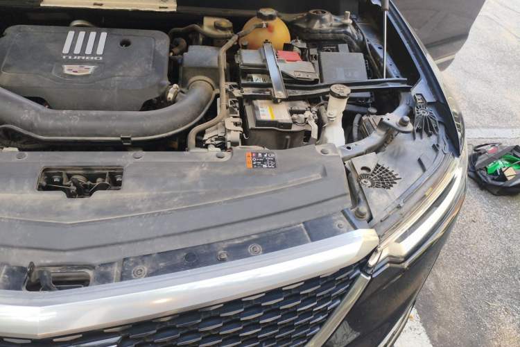 Used Cadillac XT6 2020 28T Six-Seater Four-Wheel-Drive Luxury Version Engine Bay Left