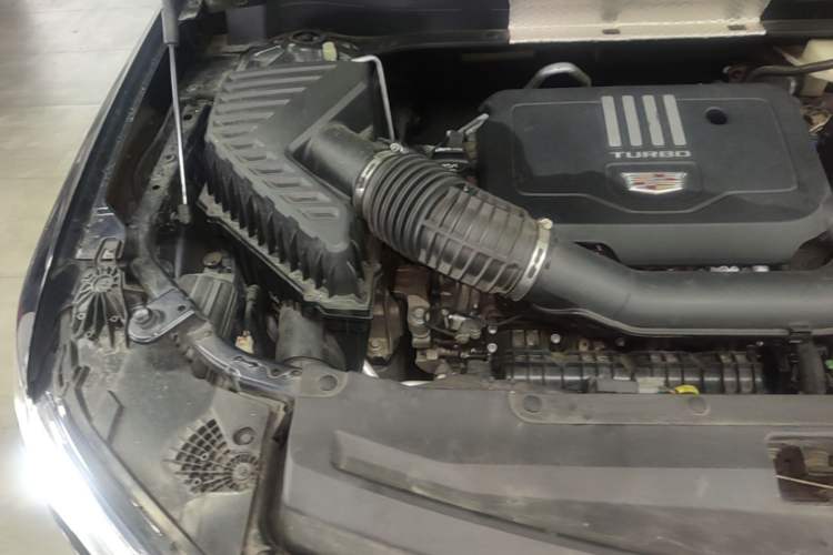 Used Cadillac XT6 2020 28T Six-Seater Four-Wheel-Drive Luxury Sport Vehicle Engine Bay Right