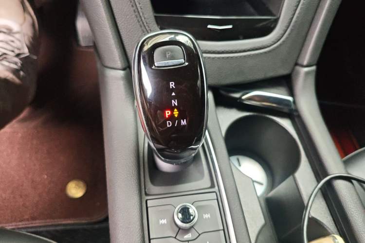 Used Cadillac XT6 2020 28T Seven-Seater Four-Wheel-Drive Luxury Version Gear Lever