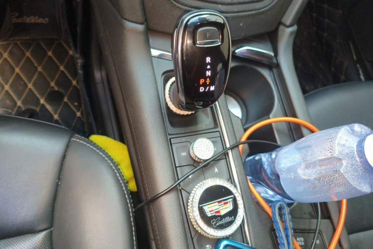 Used Cadillac XT6 2020 28T Six-Seater Four-Wheel-Drive Luxury Version Gear Lever