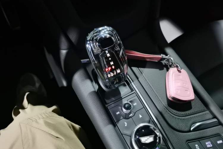 Used Cadillac XT6 2020 28T Six-Seater Luxury Version Gear Lever