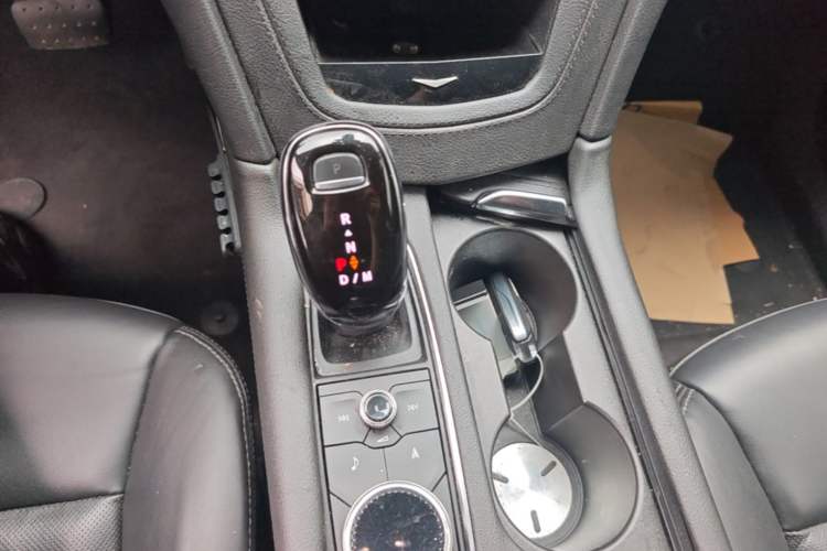 Used Cadillac XT6 2020 28T Six-Seater Four-Wheel-Drive Luxury Version Gear Lever
