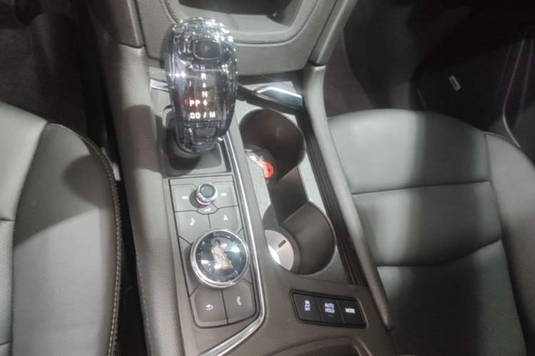 Used Cadillac XT6 2020 28T Six-Seater Luxury Version Gear Lever