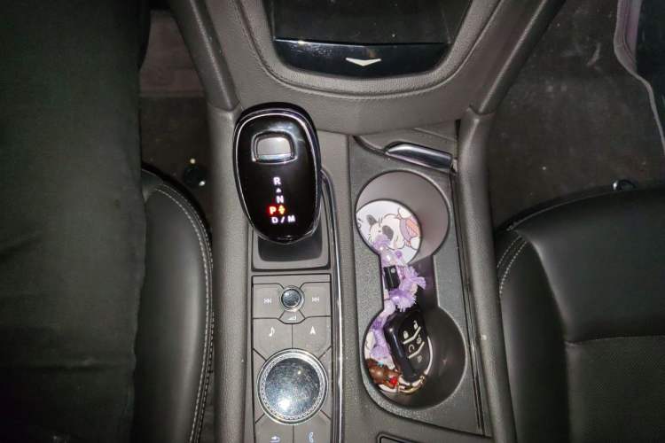 Used Cadillac XT6 2020 28T Six-Seater Four-Wheel-Drive Luxury Version Gear Lever