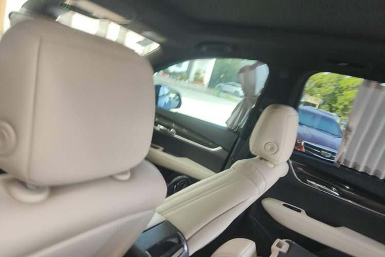 Used Cadillac XT6 2020 28T Seven-Seater Luxury Version Headliner