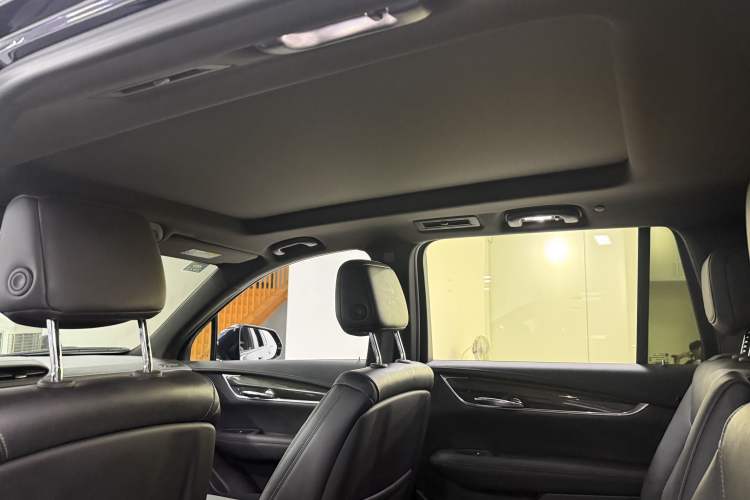 Used Cadillac XT6 2020 28T Six-Seater Luxury Version Headliner