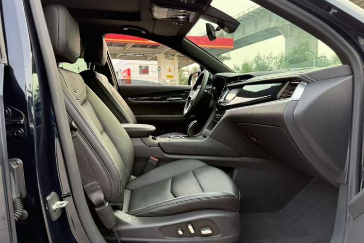 Used Cadillac XT6 2020 28T Six-Seater Four-Wheel-Drive Luxury Version Interior 3
