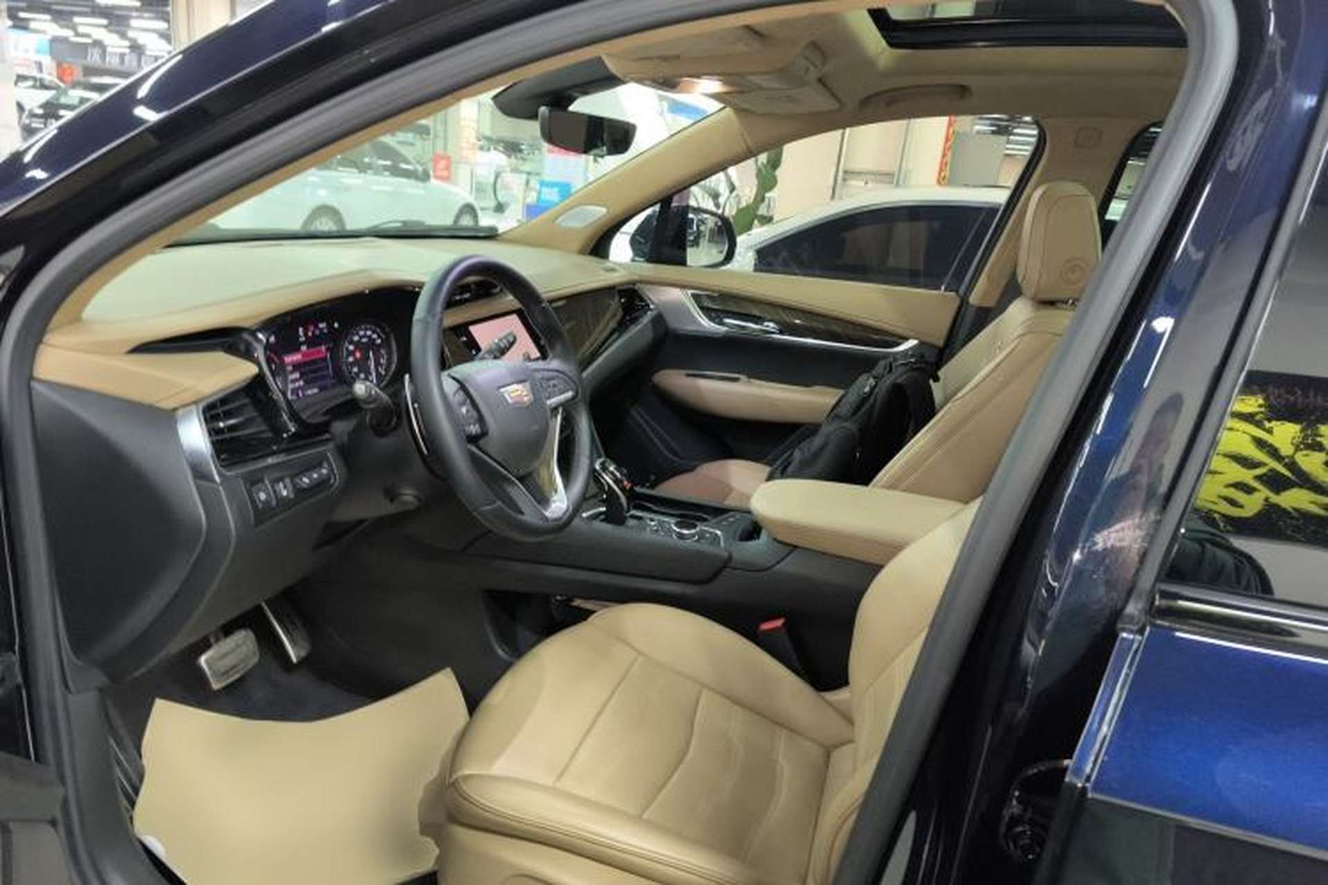 Used Cadillac XT6 2020 Revised Version 28T 6-Seater Four-Wheel Drive Platinum Sport Edition Left Front Seat