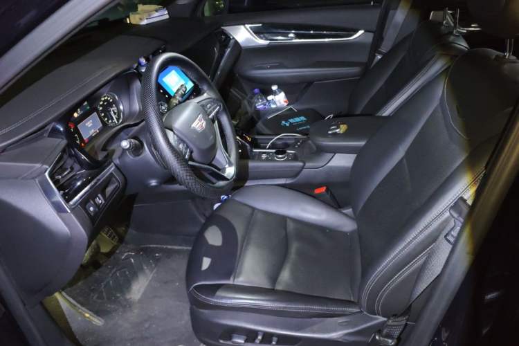Used Cadillac XT6 2020 28T Six-Seater Four-Wheel-Drive Luxury Version with Premium Sound System Left Front Seat