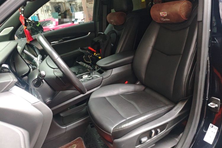 Used Cadillac XT6 2020 28T Seven-Seater Four-Wheel-Drive Luxury Version Left Front Seat
