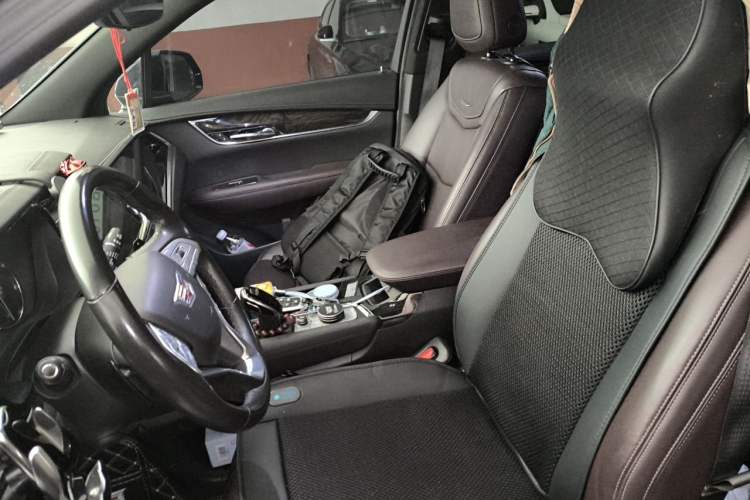 Used Cadillac XT6 2020 28T Six-Seater Luxury Version Left Front Seat
