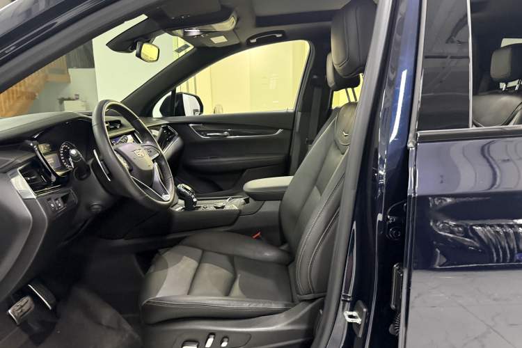 Used Cadillac XT6 2020 28T Six-Seater Luxury Version Left Front Seat