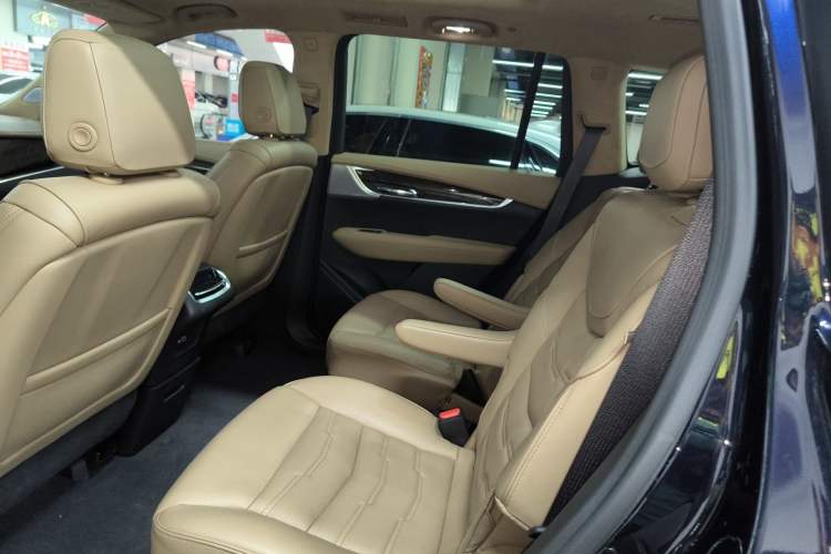 Used Cadillac XT6 2020 Revised Version 28T 6-Seater Four-Wheel Drive Platinum Sport Edition Left Rear Seat