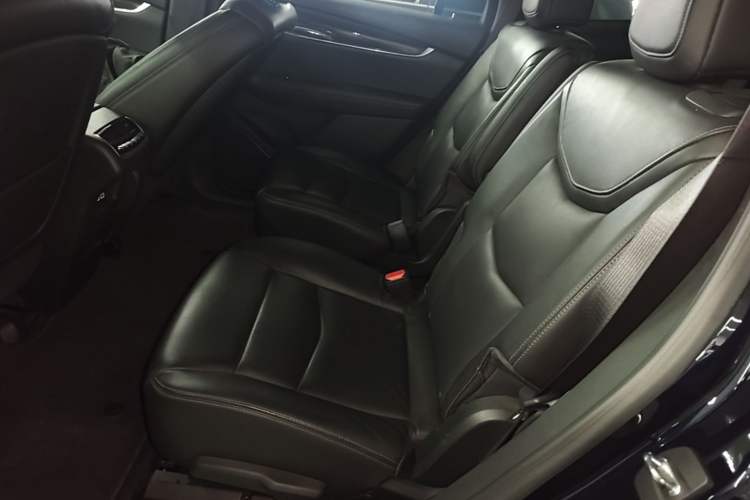 Used Cadillac XT6 2020 28T Six-Seater Four-Wheel-Drive Luxury Sport Vehicle Left Rear Seat