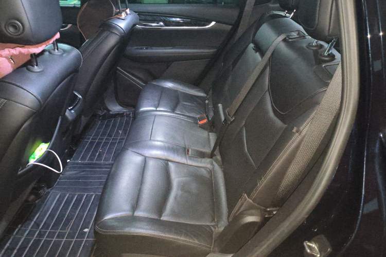 Used Cadillac XT6 2020 28T Seven-Seater Four-Wheel-Drive Luxury Version Left Rear Seat
