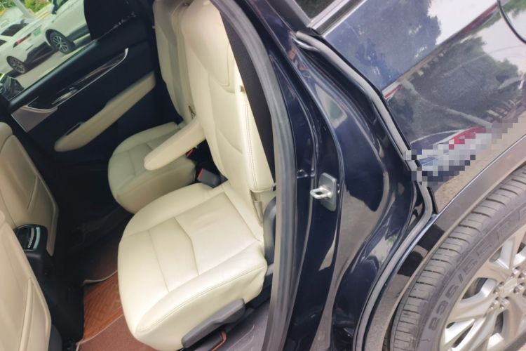 Used Cadillac XT6 2020 Revised Version 28T Six-Seater Four-Wheel Drive Leading Sporty Edition Left Rear Seat