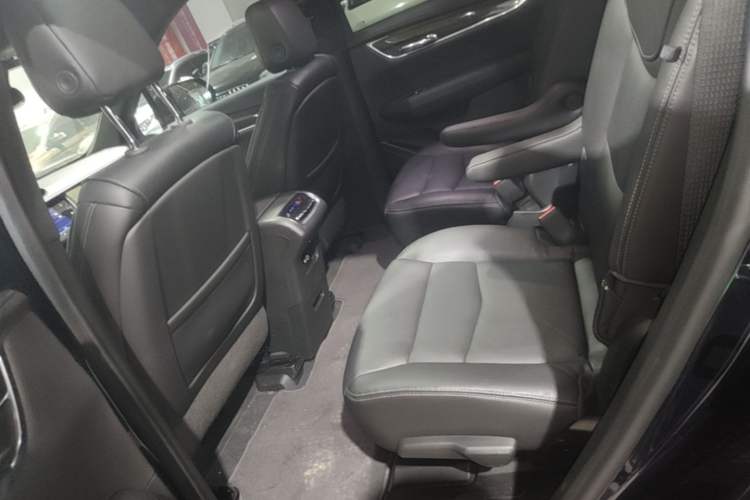 Used Cadillac XT6 2020 28T Six-Seater Luxury Version Left Rear Seat