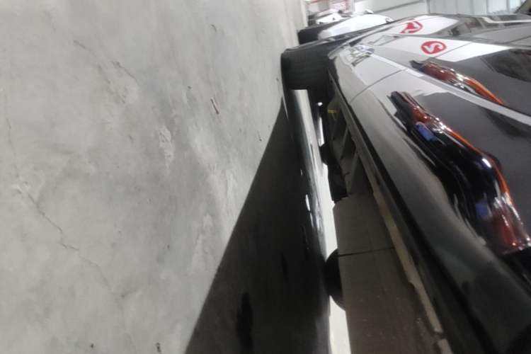 Used Cadillac XT6 2020 28T Six-Seater Luxury Version Left Side Sill