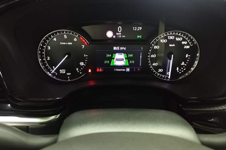 Used Cadillac XT6 2020 28T Six-Seater Four-Wheel-Drive Luxury Sport Vehicle Odometer Close Up