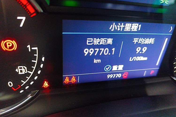 Used Cadillac XT6 2020 28T Six-Seater Fashion Edition Odometer Close Up