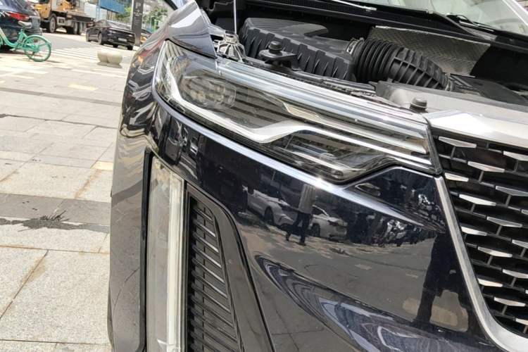 Used Cadillac XT6 2020 28T Seven-Seater Fashion Edition Right Front Headlight
