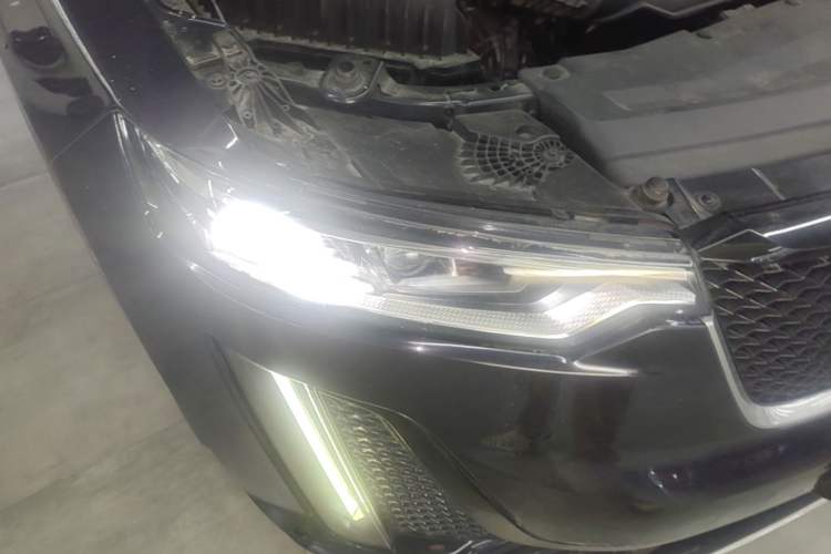 Used Cadillac XT6 2020 28T Six-Seater Four-Wheel-Drive Luxury Sport Vehicle Right Front Headlight