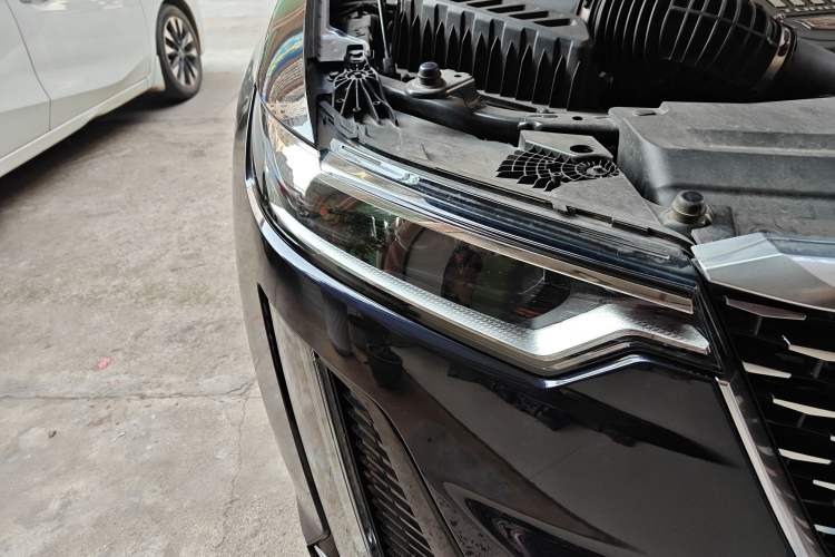 Used Cadillac XT6 2020 28T 7-Seater Four-Wheel-Drive Luxury Version with Premium Sound System Right Front Headlight