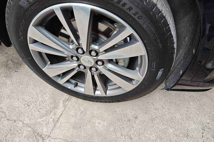 Used Cadillac XT6 2020 28T 7-Seater Four-Wheel-Drive Luxury Version with Premium Sound System Right Front Wheel Hub