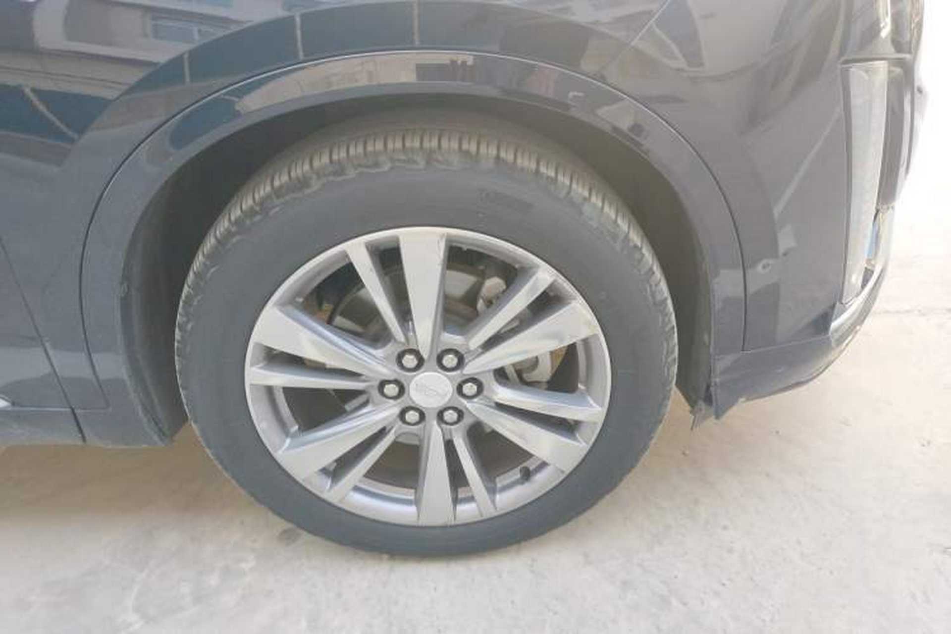 Used Cadillac XT6 2020 Revised Version 28T Six-Seater Luxury Edition Right Front Wheel Hub