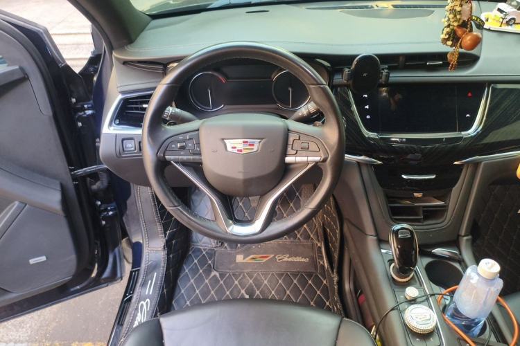 Used Cadillac XT6 2020 28T Six-Seater Four-Wheel-Drive Luxury Version Steering Wheel