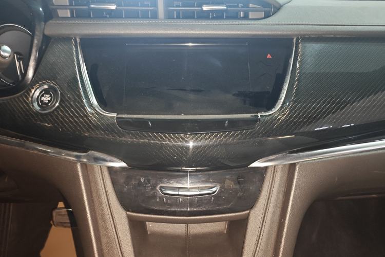 Used Cadillac XT6 2020 28T Six-Seater Four-Wheel-Drive Leading Sport Model Audio And AC Panel
