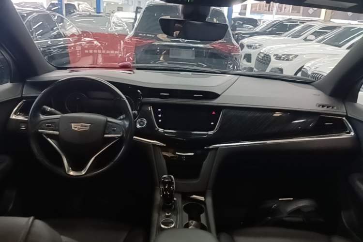 Used Cadillac XT6 2020 28T Six-Seater Four-Wheel-Drive Luxury Version Center Console