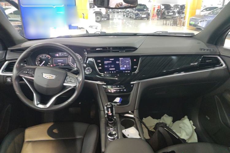 Used Cadillac XT6 2020 28T Six-Seater Four-Wheel-Drive Luxury Version Center Console