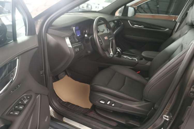Used Cadillac XT6 2020 28T Six-Seater Four-Wheel-Drive Luxury Version Driver Seat