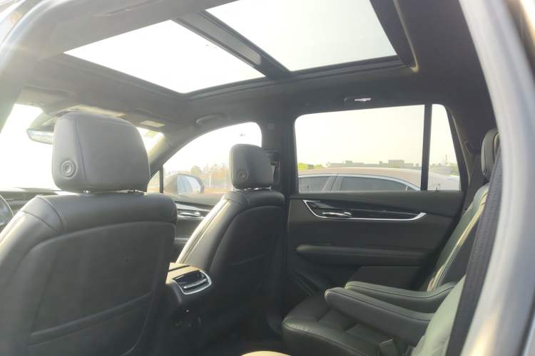 Used Cadillac XT6 2020 28T Six-Seater Four-Wheel-Drive Luxury Version Headliner