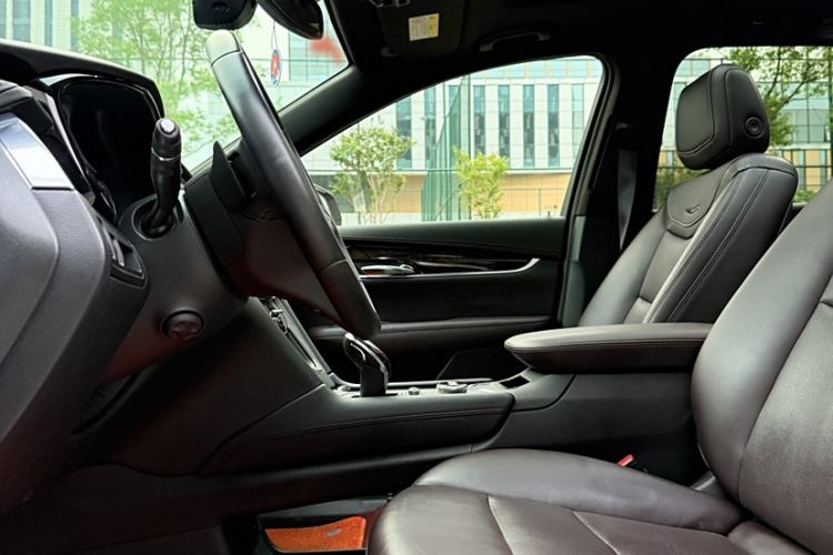 Used Cadillac XT6 2020 28T Seven-Seater Luxury Version Interior 15