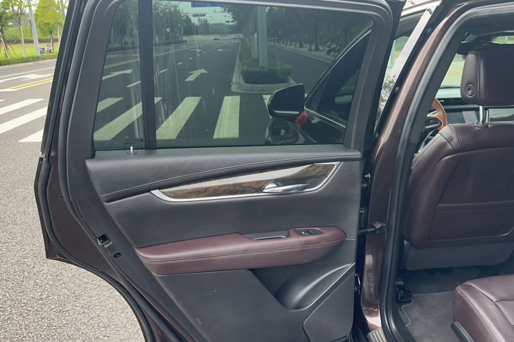 Used Cadillac XT6 2020 28T Six-Seater Four-Wheel-Drive Luxury Version Interior 6