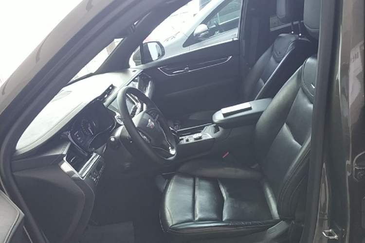Used Cadillac XT6 2020 28T Six-Seater Luxury Version Left Front Seat