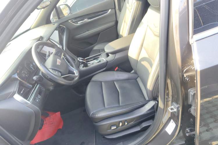 Used Cadillac XT6 2020 28T Six-Seater Four-Wheel-Drive Luxury Version Left Front Seat