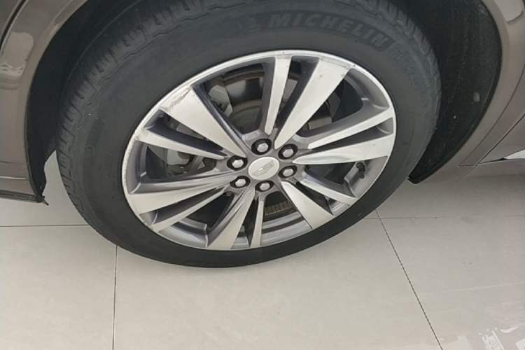 Used Cadillac XT6 2020 28T Six-Seater Luxury Version Left Front Wheel Hub
