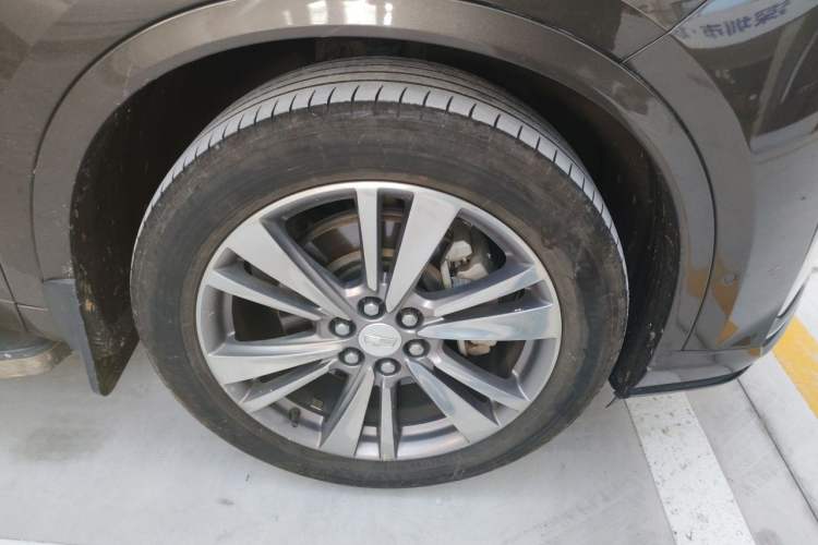 Used Cadillac XT6 2020 Revised Version 28T 7-Seater Four-Wheel Drive – Leading Edition Right Front Wheel Hub