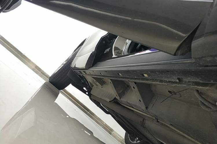 Used Cadillac XT6 2020 28T Six-Seater Luxury Version Right Side Sill
