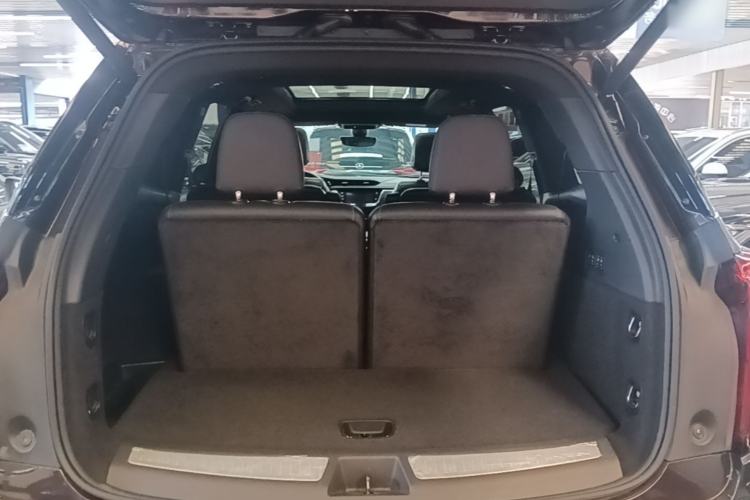 Used Cadillac XT6 2020 28T Six-Seater Four-Wheel-Drive Luxury Version Trunk