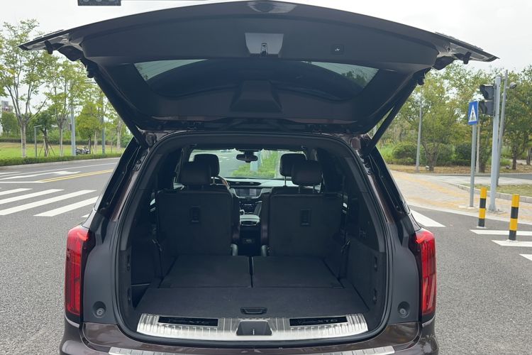 Used Cadillac XT6 2020 28T Six-Seater Four-Wheel-Drive Luxury Version Trunk