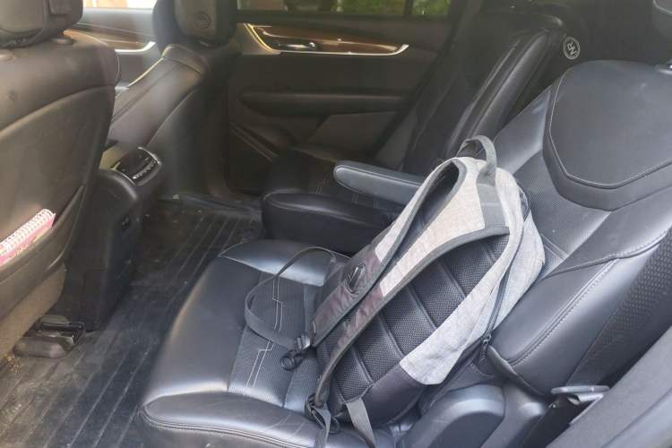 Used Cadillac XT6 2020 28T Six-Seater Four-Wheel-Drive Platinum Sport Edition Left Rear Seat