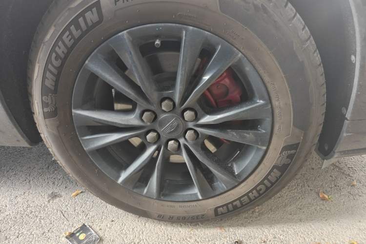 Used Cadillac XT6 2020 28T Seven-Seater Fashion Edition Right Front Wheel Hub